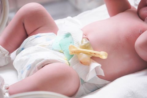 come curare il cordone ombelicale del neonato
